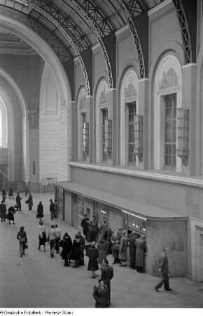 Eingangshalle des Hauptbahnhofs