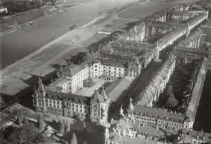 Dresden-Johannstadt. Häuserviertel östlich von Sachsenplatz und Sachsenallee mit Jägerkaserne von Süden