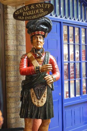 Historische Werbefigur in Covent Garden