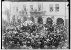 Fasnacht Sigmaringen 1931; Bräuteln vor dem Rathaus
