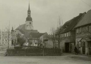 Crostwitz, Ort : Crostwitz. Katholische Kirche von Westen