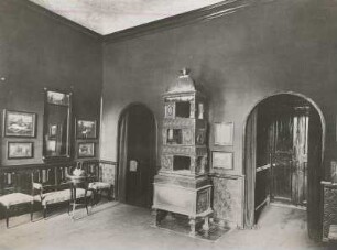 Schloss Rammenau, Saal mit Ofen