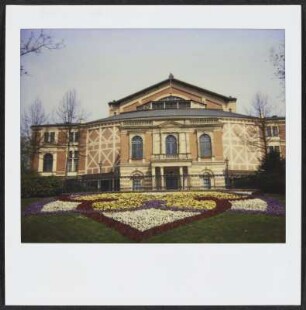 Bayreuther Festspielhaus auf dem Grünen Hügel