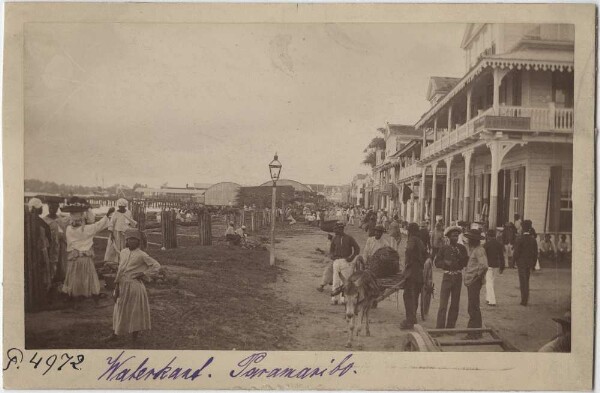 Le bord de l'eau. Paramaribo