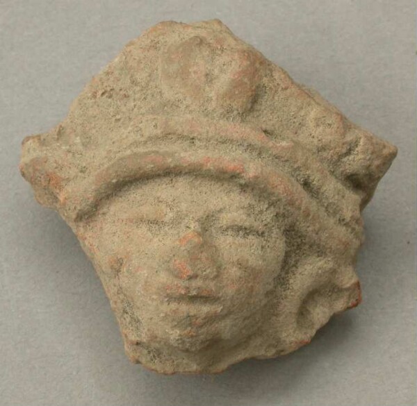 Clay head (fragment)