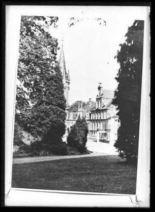 Schloß oder Burg (Ort unbekannt)