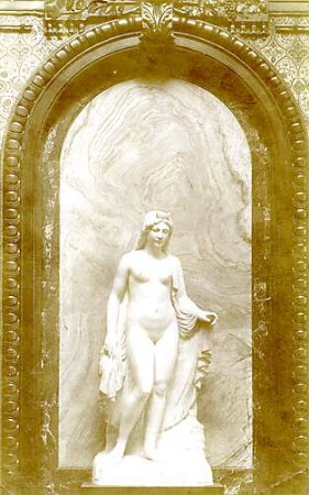 Hildebrand, Adolf von; Stuttgart; Luna, Figur - Vorderansicht in Nische