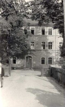 Altersheim in Königswartha : Starownja w Rakecach