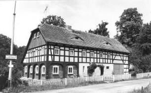 Schönau-Berzdorf auf dem Eigen-Schönau. Wohnhaus unmittelbar neben der Kirchmühle