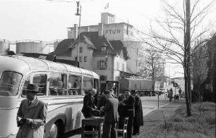 Friedlingen: Omnibus am Grenzübergang