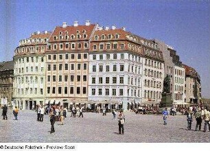 Blick zu den Wohn- und Geschäftshäusern des sog. "Quartier I", rechts Martin-Luther-Denkmal