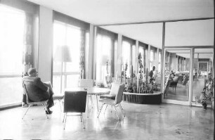 Bad Krozingen: Halle im Sanatorium