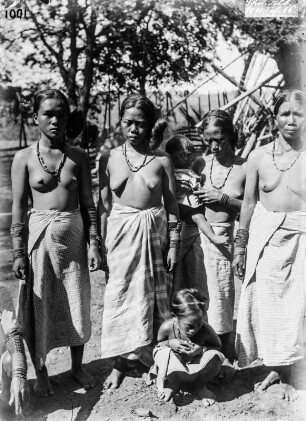 Gruppenportrait der Tinggian (Philippinen-Aufenthalt 1886 -1892)
