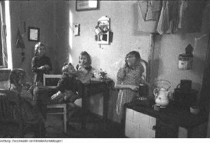 Dresden, Albertstadt. Fabrice - Kaserne, Umbau zu Wohnungen, Oktober 1949