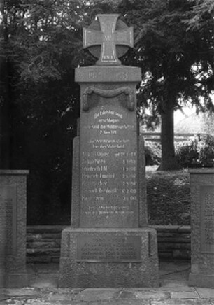 Friedhof, Kriegerdenkmal; Aßlar, Auf dem Dillerberg