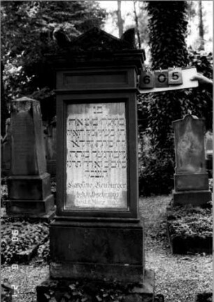 Grabstein 605