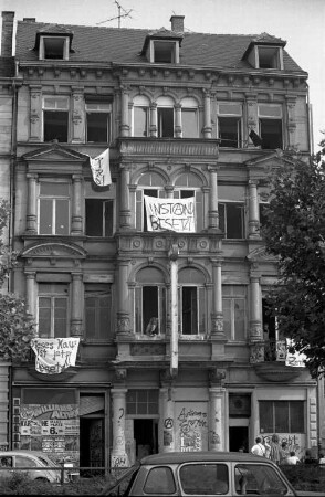 Hausbesetzung der Kriegsstraße 76 für ein "autonomes Zentrum"