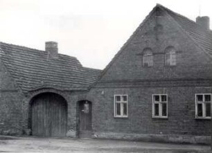 Bauernhof in Scado : Bauwesen - Wirtschaftsgebäude und Gehöfte. Ort: Škodow / Scado. Haus Nr. 6. Bauernhof der Familie Halke.