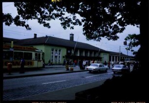 Freiburg: Hauptbahnhof mit Vorplatz