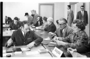 Kleinbildnegativ: Büros für Besuchs- und Reiseangelegenheiten, 1972