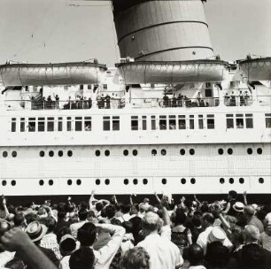 Auslaufen der Queen Mary