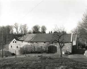 Obergurig-Großdöbschütz, Hainitzer Straße 18. Dreiseithof (1801/1900). Scheune