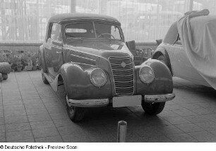 PKW der IFA auf der Leipziger Herbstmesse 1954