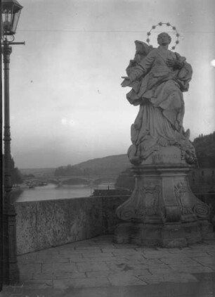 Immaculata als Patrona Franconiae auf der alten Mainbrücke