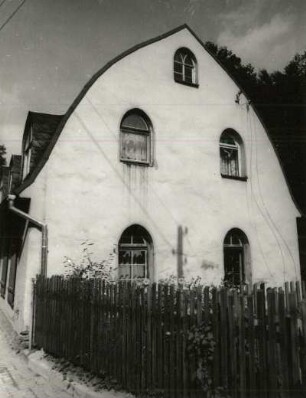 Schlettau, Schloßplatz 5. Schloss Schlettau. Pförtnerhaus (1701/1715, Dach 1886)