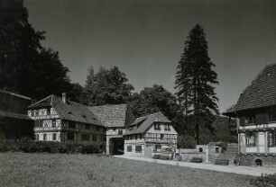 Rodeberg, Kloster Zella : Rodeberg. Kloster Zella (ehemaliges Benediktiner-Nonnen-Kloster, 12. Jahrhundert), heute evangelisches Alten- und Pflegeheim. Tor- und Wirtschaftsgebäude