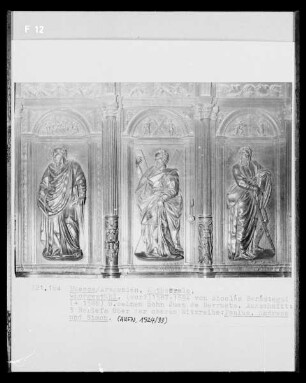 Chorgestühl, Detail, Nordseite, obere Sitzreihe: Heiliger Paulus, Andreas und Simon
