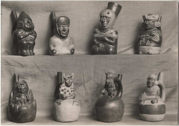 Figure vessels "Museo Alexander, Lima-Peru"