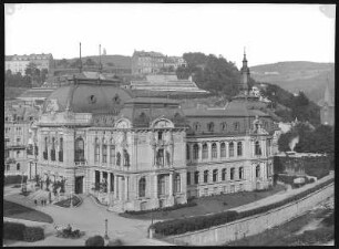 Karlsbad. Kaiserbad (1895) : Karlsbad. Kaiserbad (Bad I, 1893-1895; F. Fellner, H. Helmer; Skulptur K. Wilfert, K. Weitzek) am Park Karl IV