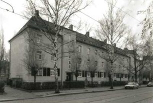 Dresden-Cotta, Steinbacher Straße 17 b/19/19 b. Wohnhaus (ehemalige Wohnsiedlung des Kleinwohnungs-Bauvereins eGmbH; 1928-1929, O. Schubert)