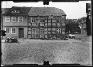 Neuruppin, Scharländerstraße. Wohnhäuser. Straßenfront