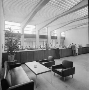 Einweihung der Zentralkasse südwestdeutscher Volksbanken im wiederaufgebauten Markgräflichen Palais.