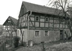 Dresden-Schönfeld-Weißig-Malschendorf, Am Spritzenberg 6. Ehemaliges Gehöft (1801/1900). Nebengebäude. Eingangsseite