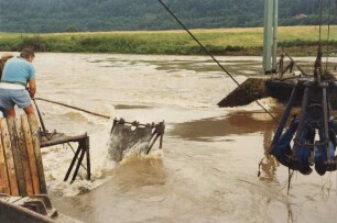 Wehr Wilhelmshausen/Fulda bei Hochwasser