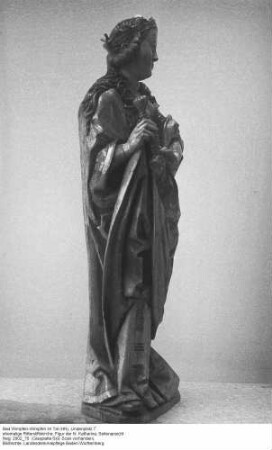 ehem. Ritterstiftskirche; Figur der hl. Katharina, Seitenansicht
