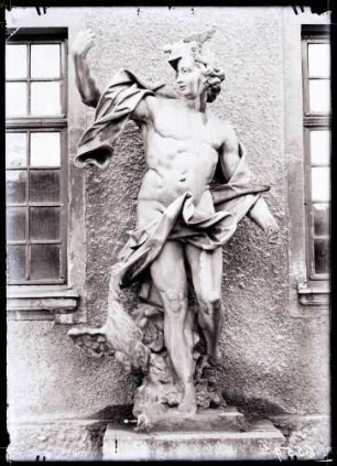 Schloß; Steinfiguren
