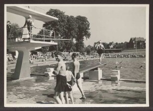 Neues Städt. Freibad nach dem Umbau. Detmold. Georg-Weerth-Straße. Papierabzug