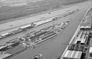 Kehl: Rheinhafen, Becken und Einfahrt