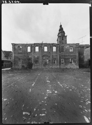 Sondershausen, Lange Straße 34. Ruine des Gottschalckschen Hauses (1773; J. F. R. Steiner). Hoffront