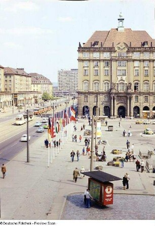 Haus Altmarkt : Blick in die Ernst-Thälmann-Straße und zum Haus Altmarkt