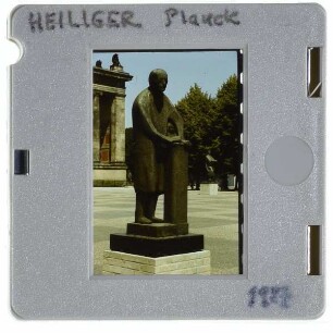 Berlin, Heiliger, Max-Planck-Denkmal