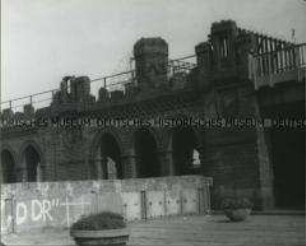 Sektorengrenze an der Oberbaumbrücke zwischen Kreuzberg (West-Berlin) und Friedrichshain (Ost-Berlin)