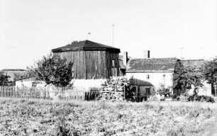 Schönbach. Ehem. Windmühlengehöft