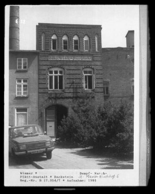Dampf- Wasch- Plätt-Anstalt