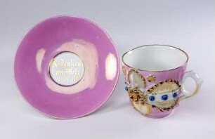 Kaffeetasse mit zugehöriger Untertasse