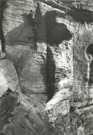Sächsische Schweiz, Bielatal. Spannagelturm. Seilschaft Carl Rau unter der Kanzel der Nordwestkante (Perrykante, VIIb [VIIc])